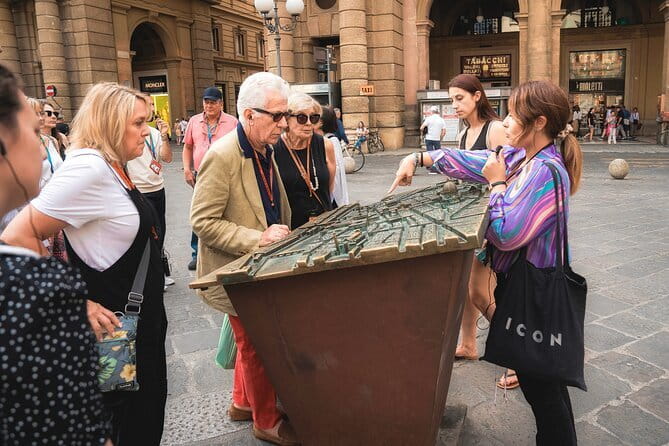 Florence Unveiled: "A Walking Tour Journey Through History" - Key Points