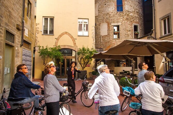Florence Vintage Bike Tourguided, small group or private option - The Guide’s Role in Personalizing the Experience