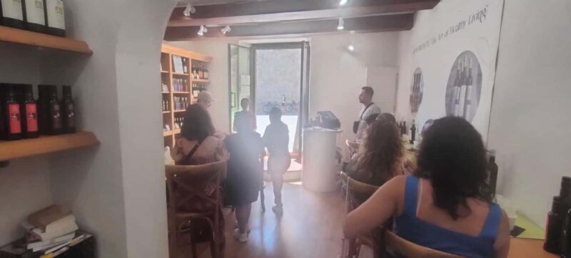 Florence Walking Tour for Women with Gelato and a Drink - Practical Details and Logistics