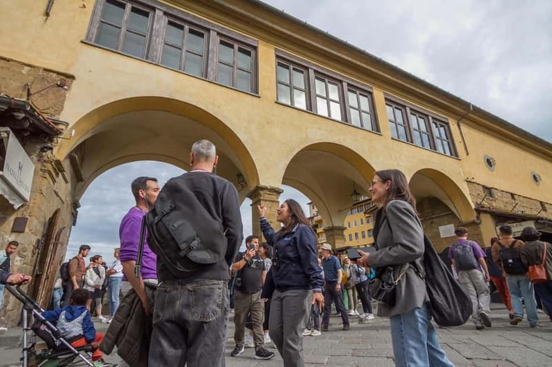 Florence: Wine Windows & Hidden Legends Evening Tour - Tasting Wine from a Buchetta del Vino