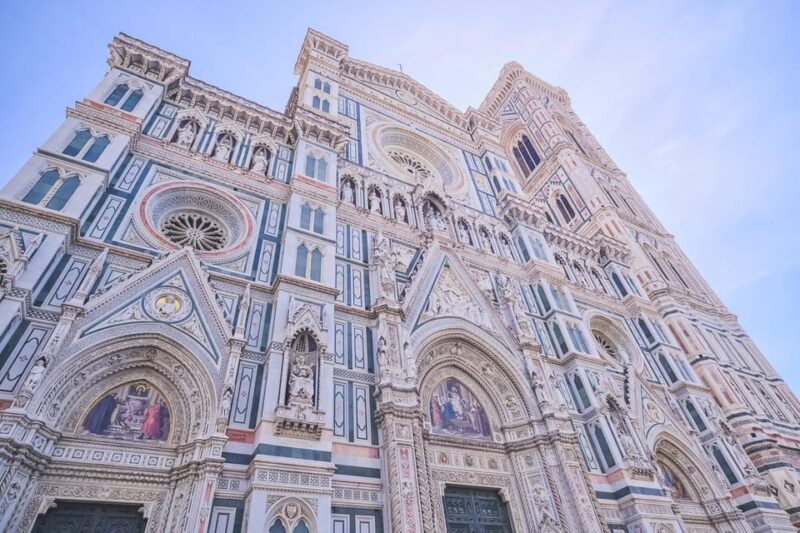 Florence:E-Bike City Tour with stop at Piazzale Michelangelo - Descent and Exploring the Hillside Streets