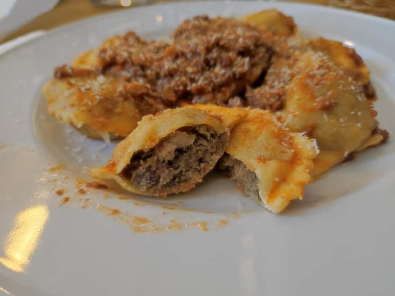 Florences Ultimate Food Tour: Full Tuscan Meal with a Local - Discovering Florence’s Iconic Pasta Dishes
