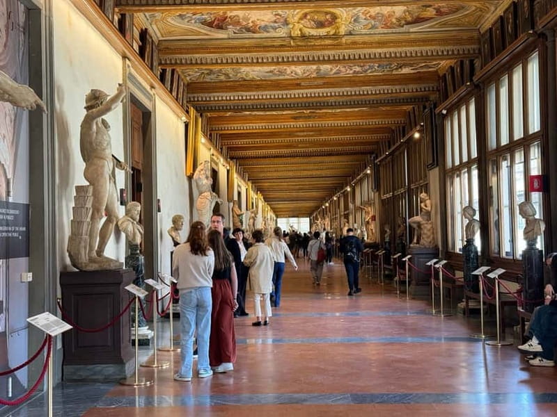 Florence:Uffizi Gallery Fast-Track Ticket + Agudio Guide APP - Exploring the Uffizis Most Famous Works