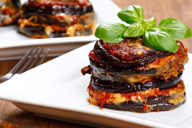 Florentine Dinner - Wine and Beverages: Enjoying Tuscan Red Wine