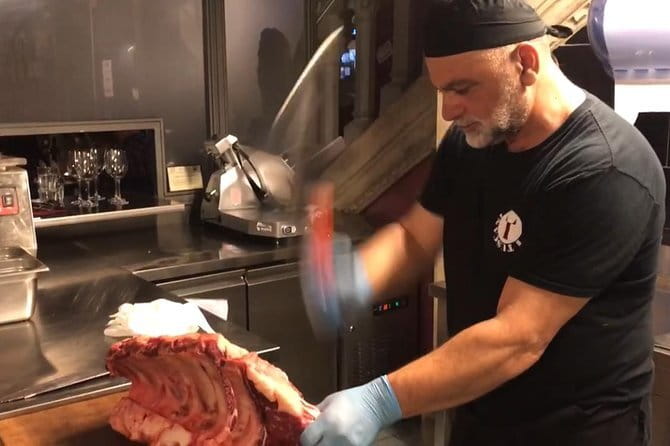 Florentine Steak Experience - The Unique Social Atmosphere and Guides