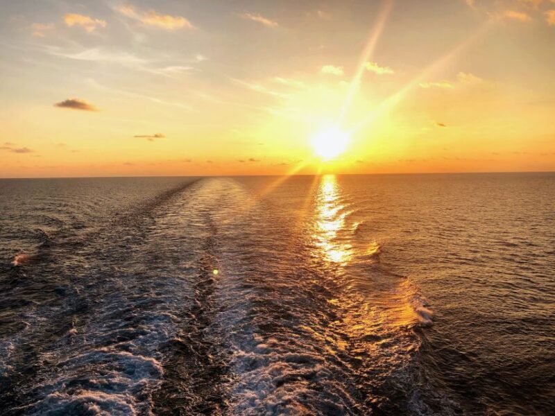 Florida: Emerald Coast Sunset & Dolphin Cruise with Guide - Sunset Viewing: A Spectacular End to the Cruise