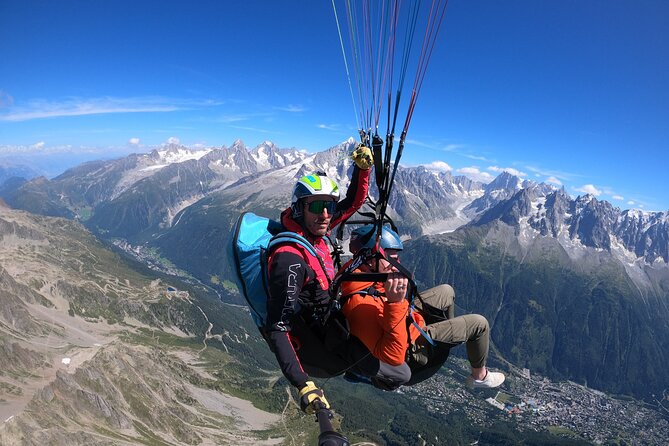Fly in Paragliding! Paragliding experience over Chamonix! - Comparing Similar Chamonix Paragliding Tours
