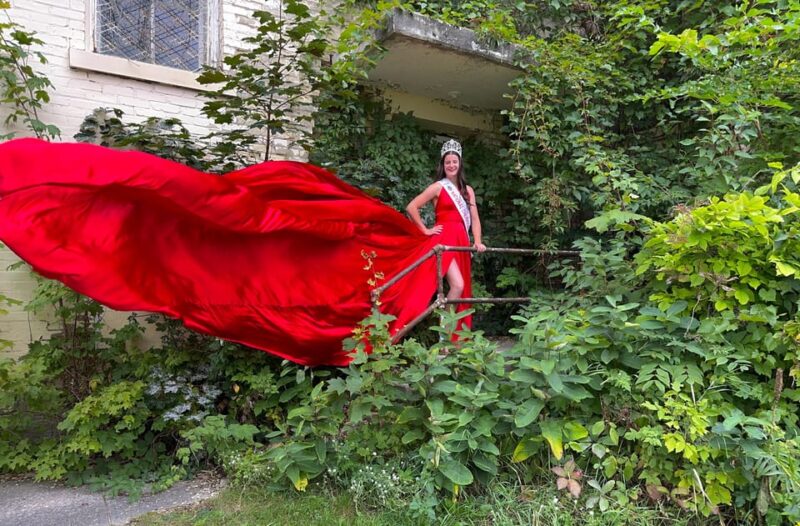 Flying Dress Photo Shoot Traverse City & Surrounding Areas - The Sum Up: A Short but Striking Photoshoot in Traverse City