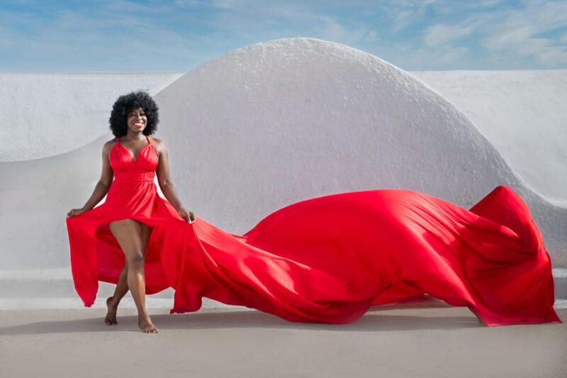 Flying Dress Photography in Oia, Santorini - Timing, Weather, and Best Booking Practices