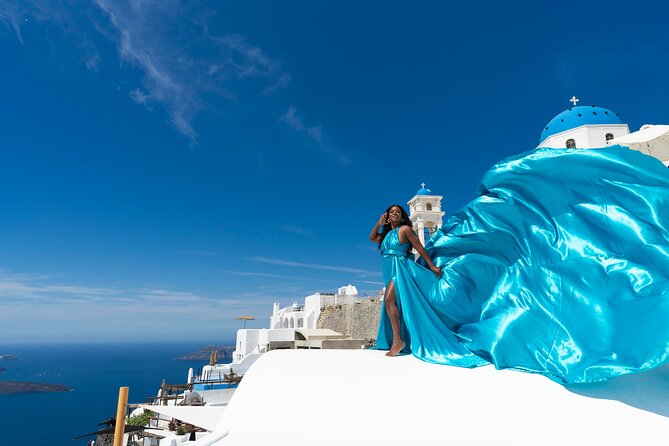 Flying Dress Photoshoot in Santorini - The Role of Multilingual Photography Guides