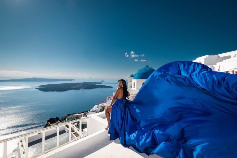 Flying dress Photoshoot in Santorini with Hotel Pickup - Key Points