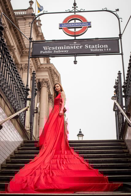Flying dress professional photoshoot with pro photographer - Logistics and Group Size for a Comfortable Photoshoot