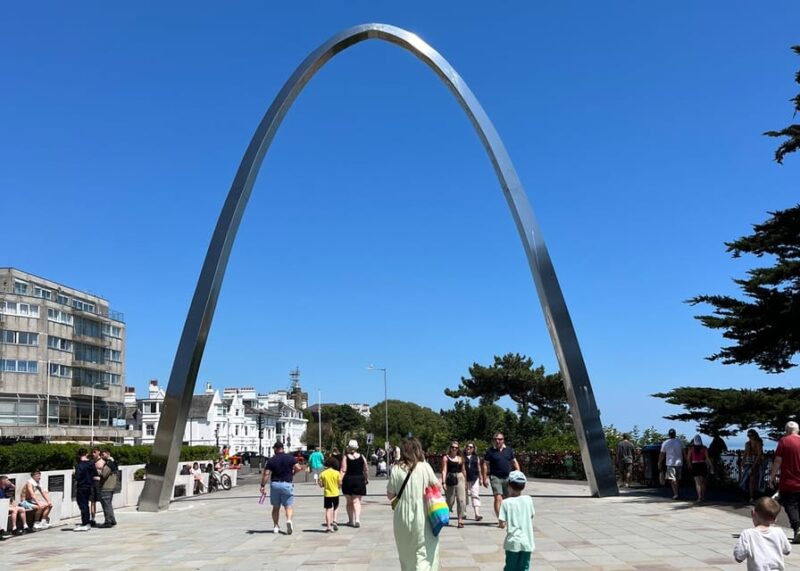 Folkestone: Private 2hr Walking Tour with a Blue Badge Guide - The Old High Street & Harbour Arm Regeneration