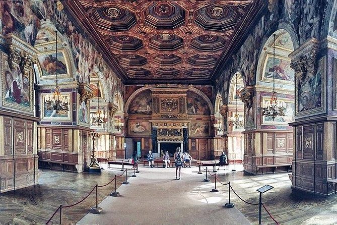 Fontainebleau and Vaux Le Vicomte Private Day Tour from Paris - Key Points