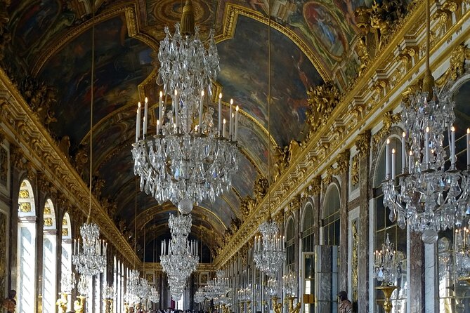 Fontainebleau, Versailles, Trianon Small group from Paris - Who Will Enjoy This Tour Most?