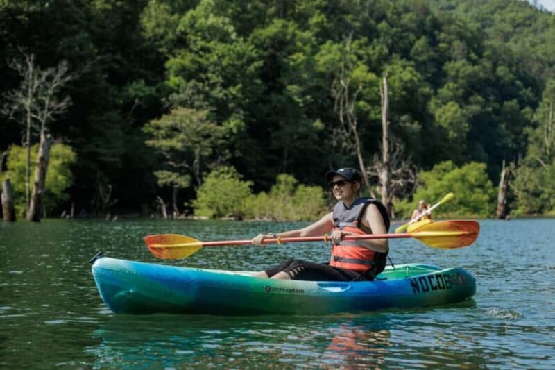 Fontana Lake: Kayak or SUP Rental - Scenic Fontana Lake: Gateway to Two National Parks