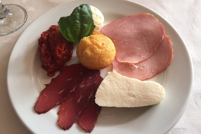 Food and culture tour in Belgrade - Group Size and Tour Atmosphere