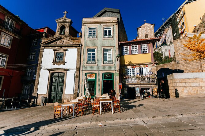 Food and Wine tasting tour in Porto of HIDDEN GEMS (Small Groups) - Liberdade Square and the Pastel de Nata