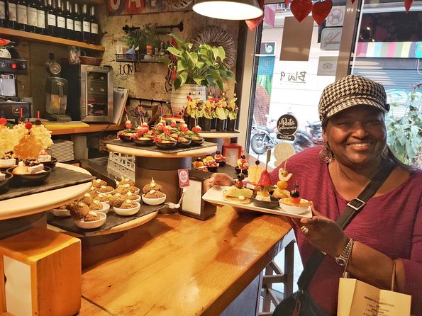 Food & Drink Private Tour of Barcelona in Traditional Taverns - Sampling Traditional Pintxos at La Esquinita de Blai