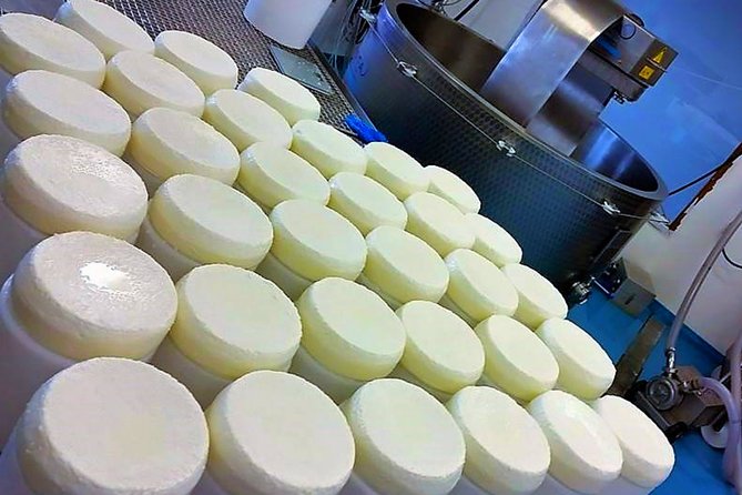 Food, heritage & cultural tour Inishmore, Aran Islands. Guided. - Kilmurvey: Art and Craft at the Island’s Craft Village