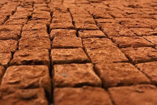 Food & History Tour in Bordeaux Old Town with Local Guide - Starting Point in Bordeaux’s Historic Center