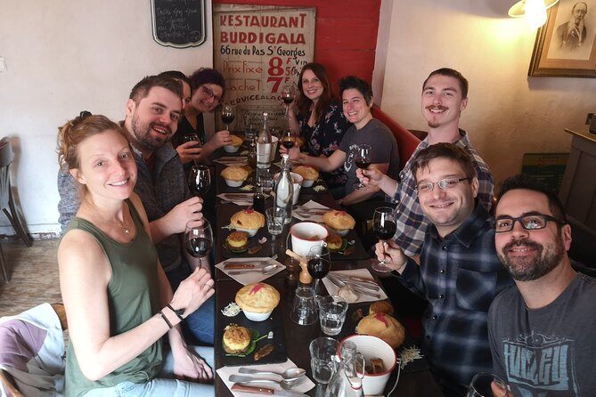 Food & History Tour in Bordeaux Old Town with Local Guide - Meeting the Guides and Their Expertise