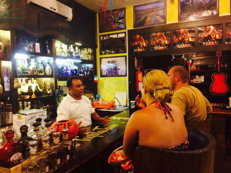 Food Hoppers 2.5-Hour Tour in Playa del Carmen - Accessibility and Physical Aspects