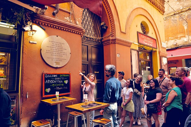 Food markets tour with a local! - Flexibility for Independent Exploration