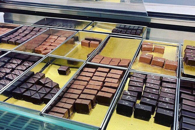 Food Tour of Montmartre Best Pastries Chocolates and Desserts - The Historic Viewpoint of Montmartre