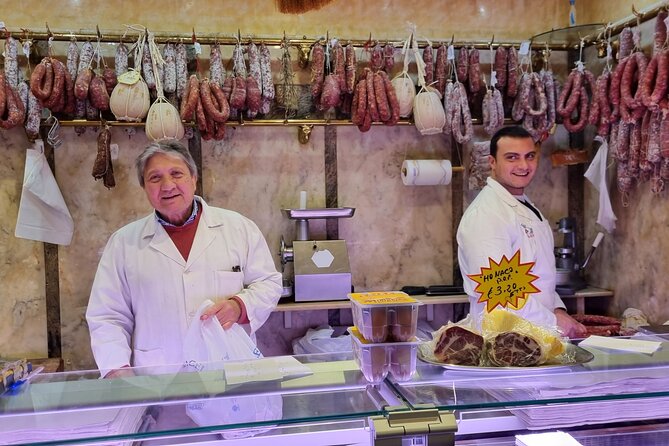 Food Tour of Naples with Davide - Sweet Treats in the Final Stretch along Spaccanapoli