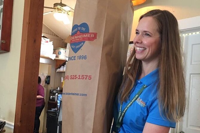 Food Tour of New Orleans Garden District group of 9 or less - Walking Through the Garden Districts Streets