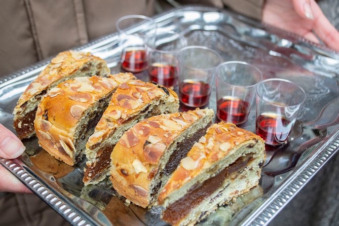 Food Walking Tour of The Hague - by Bites & Stories - The Experience and Guide Style