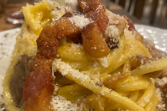 Food & Wine Tour by the Vatican City - The Guides: Knowledgeable and Charismatic