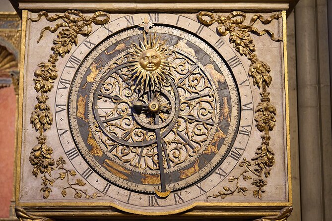 Food & Wine Tour, from the Vieux Lyon to famous Halles Bocuse - Logistics: Meeting Point, Group Size, and Accessibility