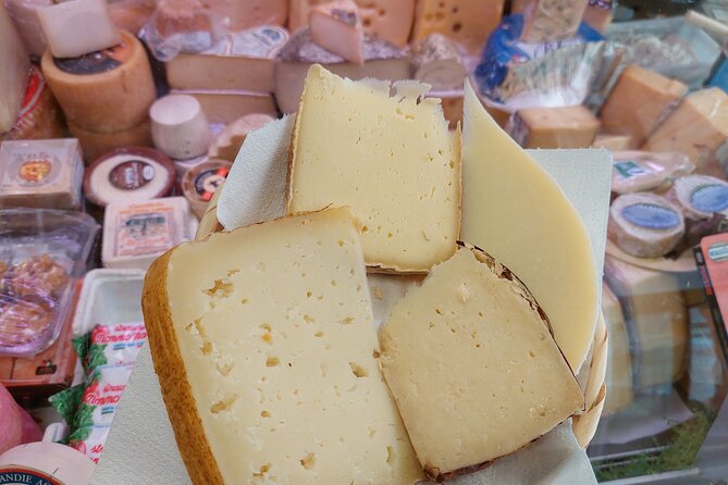 Foodie Full Lunch Tour Experience with a Local Sommelier in Pisa - Accessibility and Special Dietary Accommodations