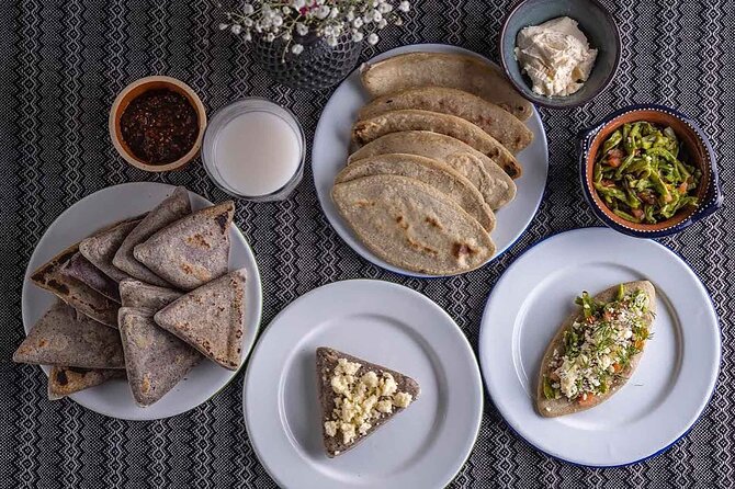 Foodie Tour in Polanco: Mexico Culinary roots! - Personalized Service and Expert Insights from Guides