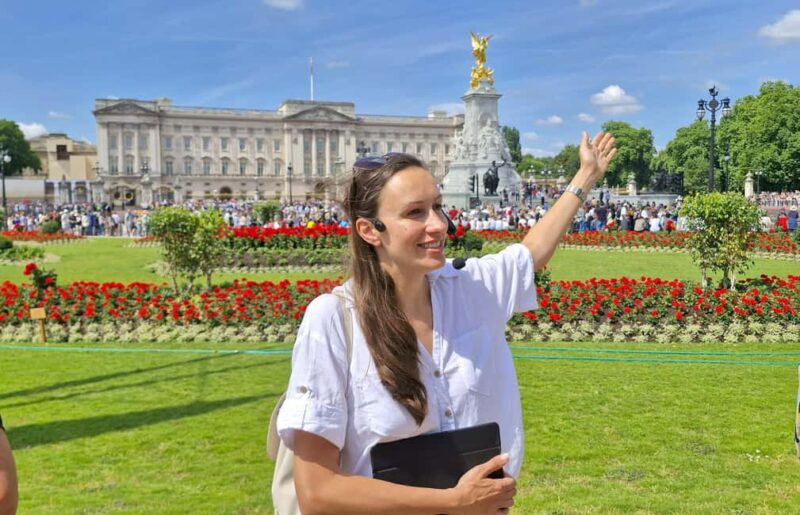 For Russian Speakers: London Tour with a Qualified Guide - Exploring London Landmarks: Big Ben and Westminster Abbey
