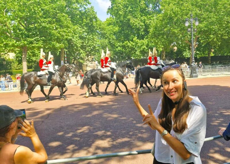 For Russian Speakers: London Tour with a Qualified Guide - Additional Options for an Enhanced Experience