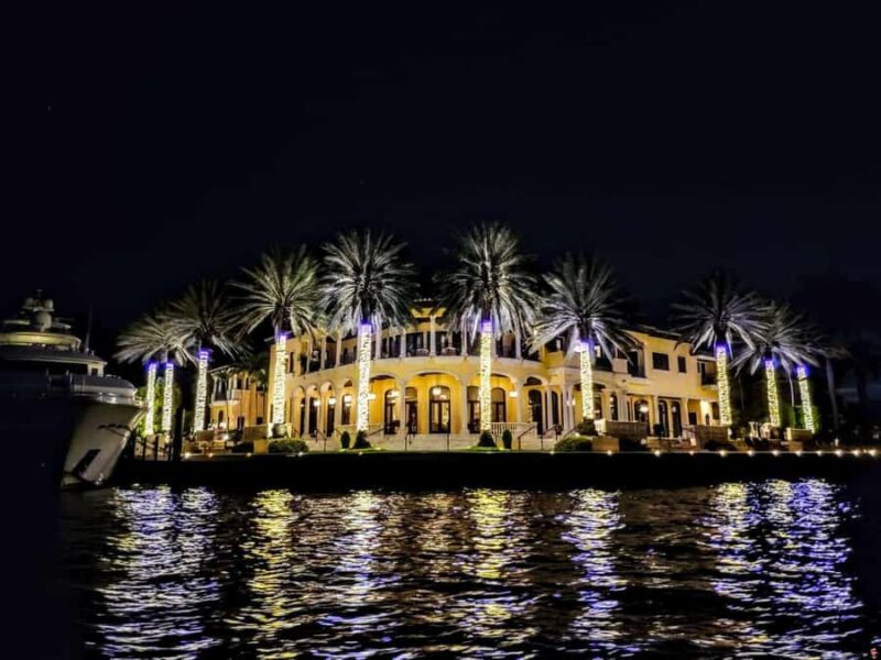 Fort Lauderdale: Holiday Mansion Lights Boat Tour - Key Points