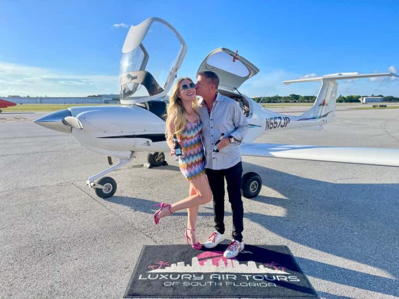 Fort Lauderdale & Miami: Private Luxury Airplane Tour - Champagne and Refreshments: A Toast to the Sky