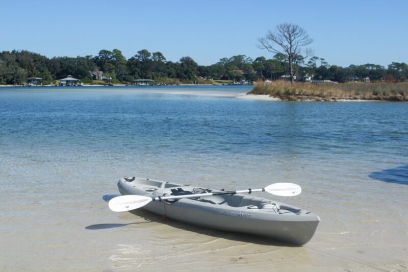 Fort Walton Beach: Tandem Kayak Rental - The Experience of Paddling in Emerald Waters