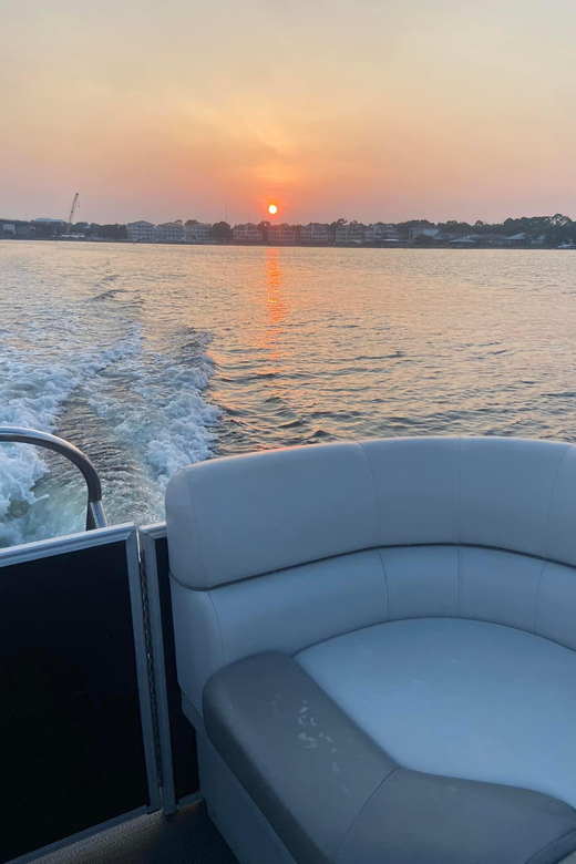 Fort Walton: Sunset Dolphin Cruise on the Emerald Coast - Experience the Beauty of Fort Walton on a Sunset Dolphin Cruise