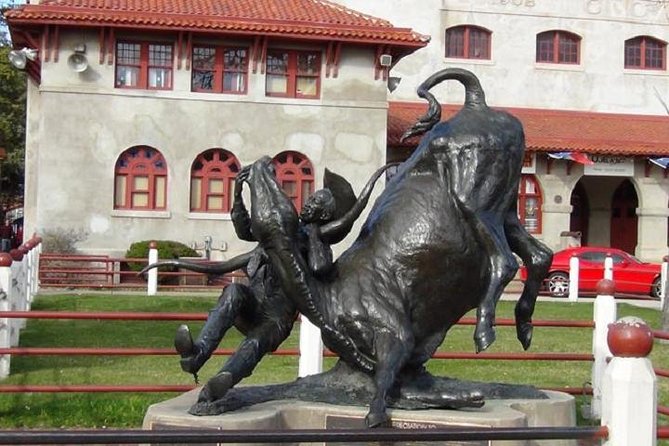 Fort Worth Historical Tour from Dallas - Lunch Break and Shopping in the Stockyards