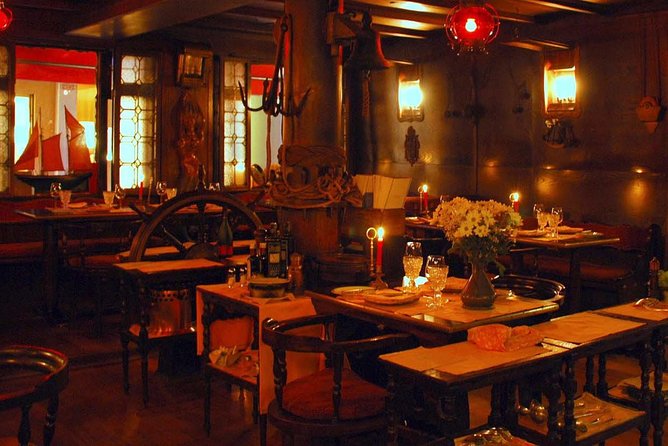 Four-course Food & Wine Pairing Elegant Dinner in Venice - The Atmosphere and Setting of the Restaurant