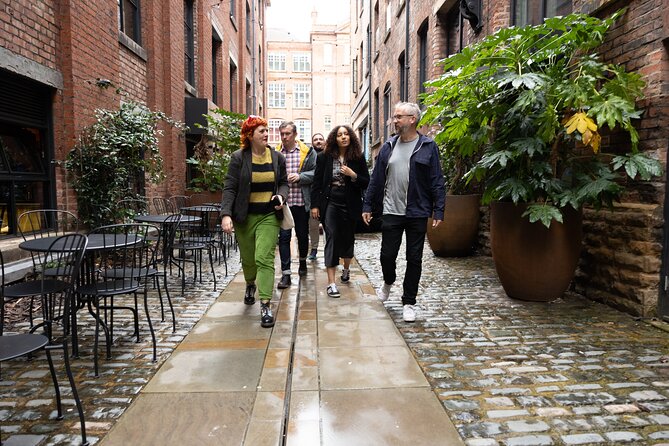 Four hour walking wine tasting tour of Manchester's best bars - Comparing this Tour to Other Experiences in Manchester