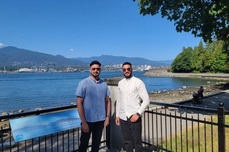 Four Hours of Vancouver Bliss: Unforgettable Memories Await - Enjoy the Waterfront Views at Canada Place and Coal Harbour