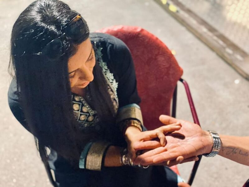 FOZ: Quiromancy, come and discover your path in your hands - Accessibility and Group Size