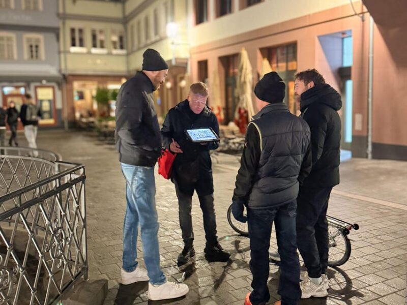 Frankfurt: Discover the heart of Frankfurt - a city tour in German - Iconic Bridges and the Museum Embankment