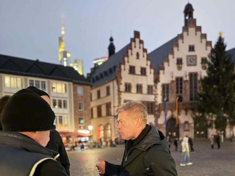 Frankfurt: Discover the heart of Frankfurt - a city tour in German - The New Old Town and Its Charming Atmosphere