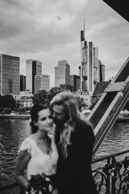 Frankfurt Instagram tour with a private photographer - Key Points